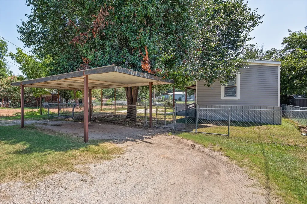 3616 Pecan Grove Court Granbury TX 76048