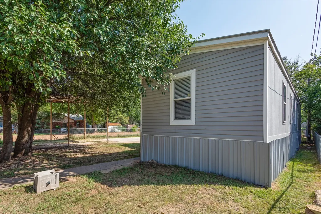3616 Pecan Grove Court Granbury TX 76048