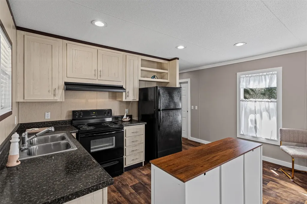 3616 Pecan Grove Court Granbury TX 76048