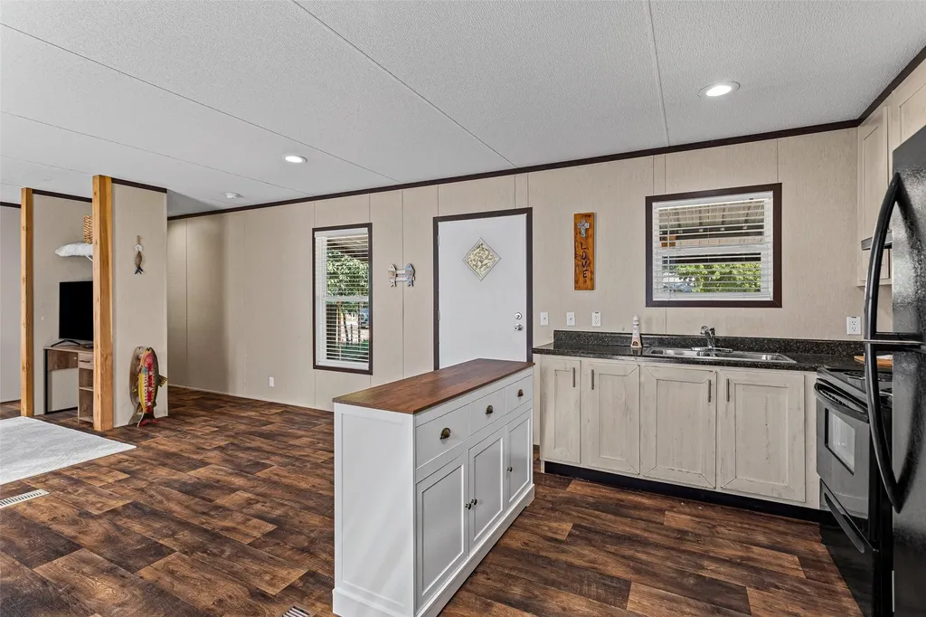 3616 Pecan Grove Court Granbury TX 76048