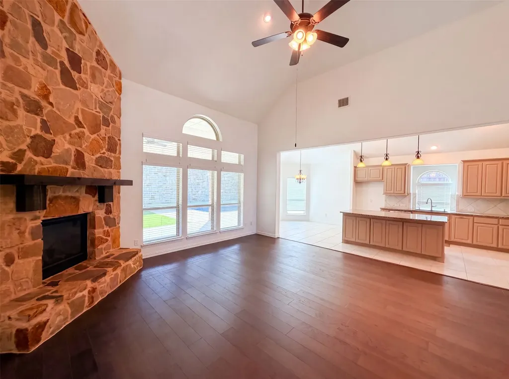 4305 Curlew Lane Garland TX 75043
