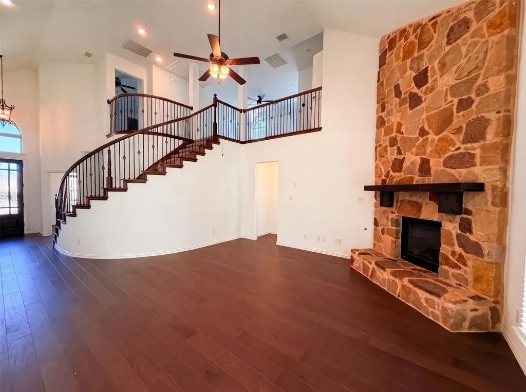 4305 Curlew Lane Garland TX 75043