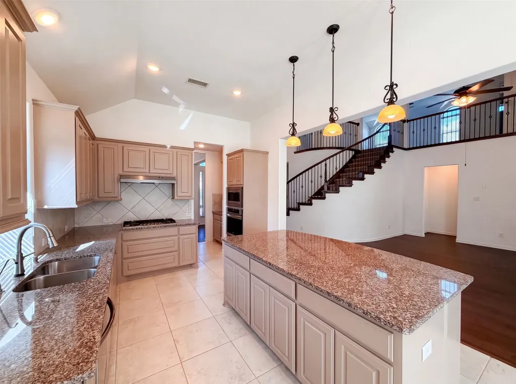 4305 Curlew Lane Garland TX 75043