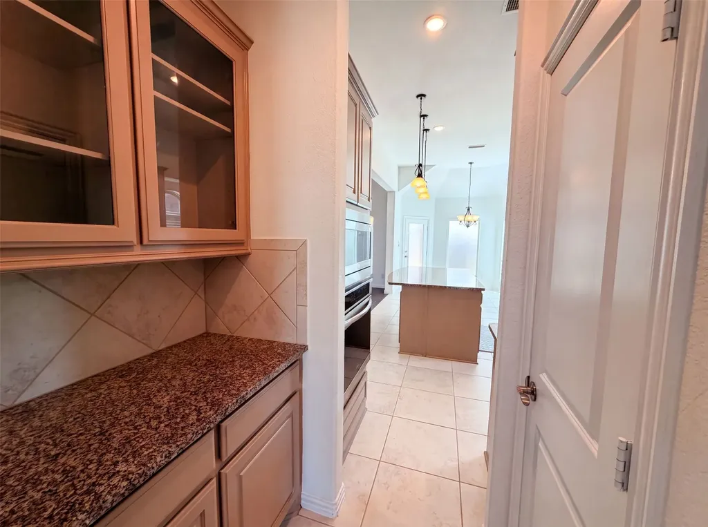 4305 Curlew Lane Garland TX 75043