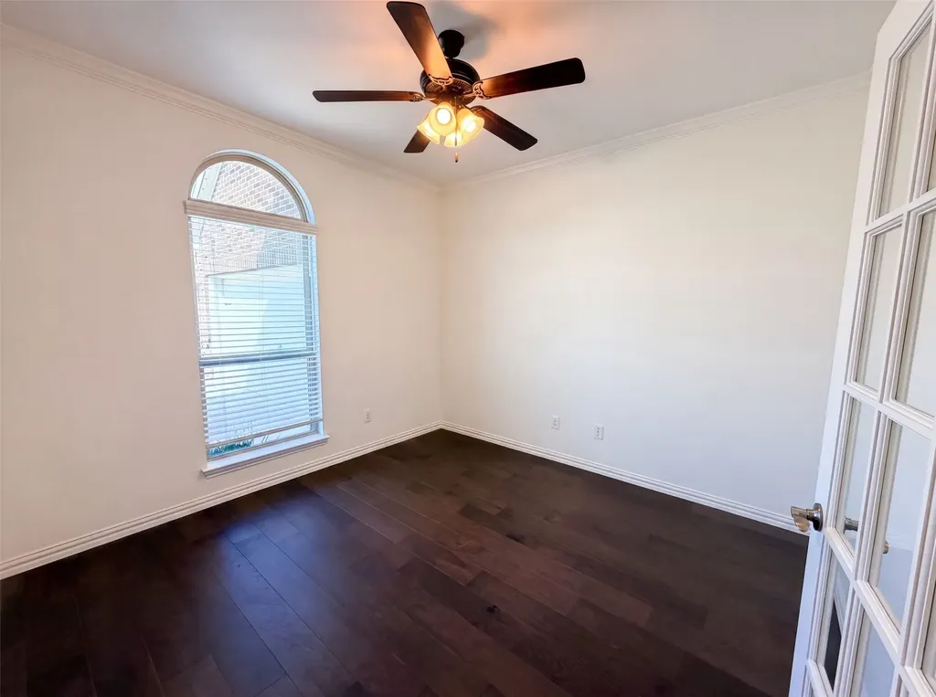 4305 Curlew Lane Garland TX 75043