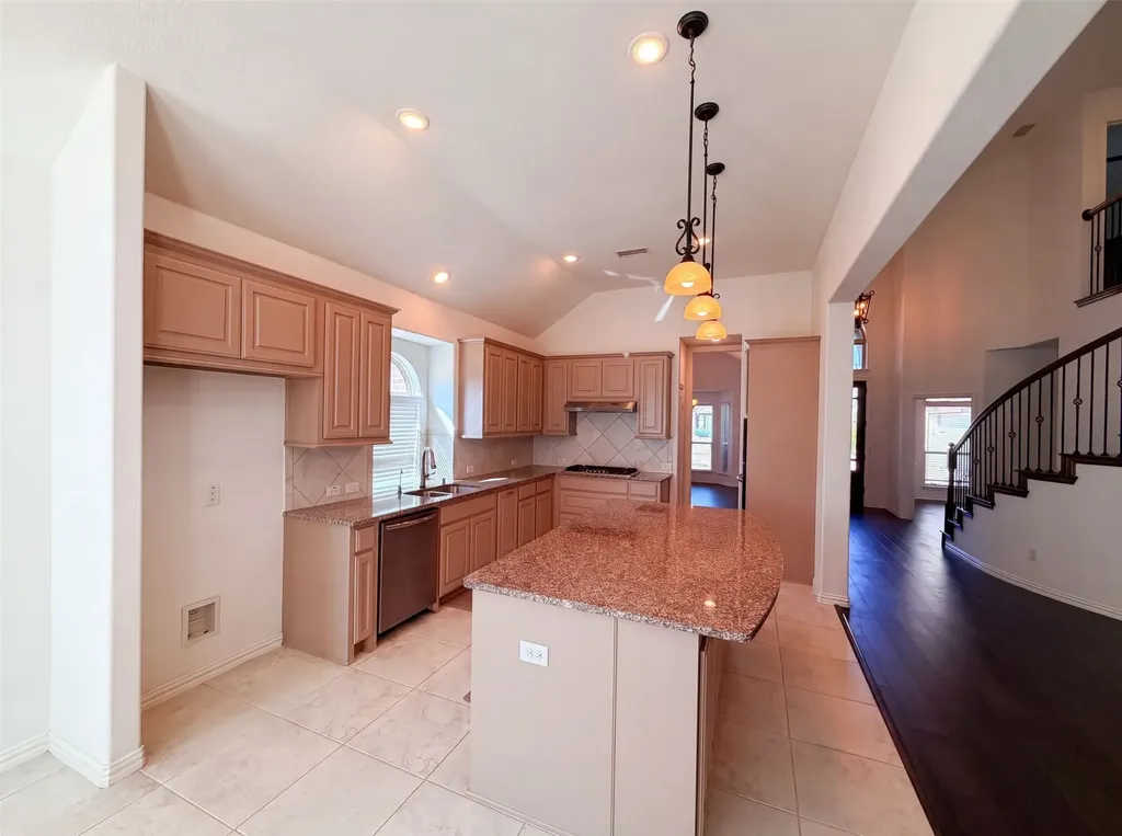 4305 Curlew Lane Garland TX 75043