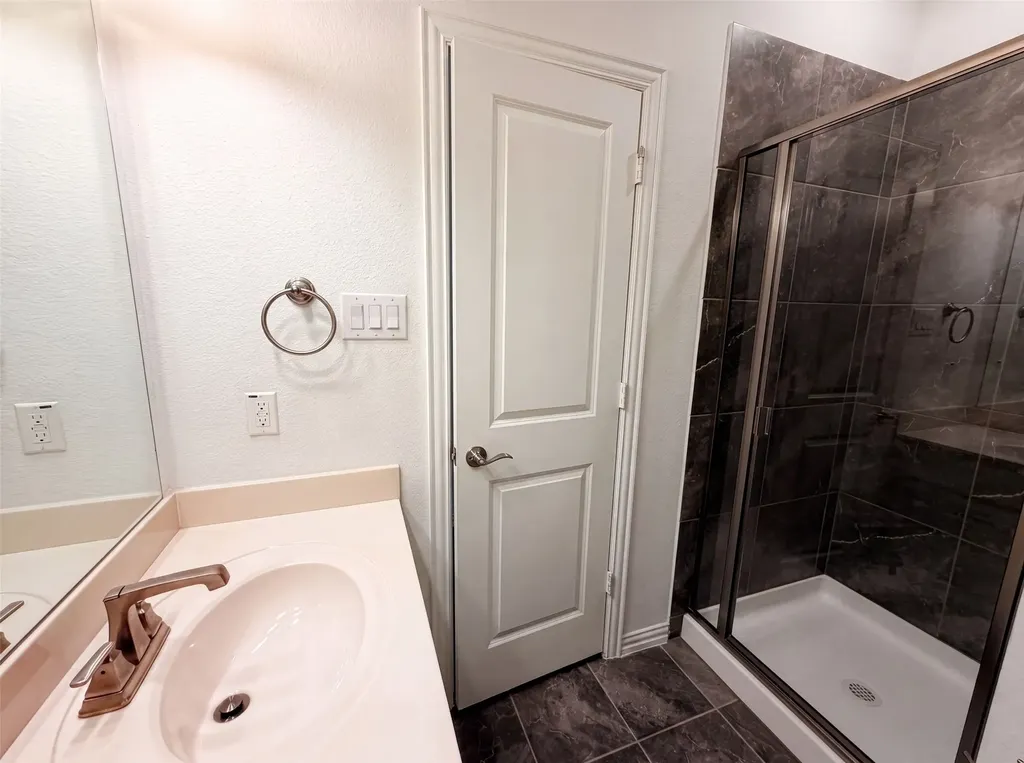 4305 Curlew Lane Garland TX 75043