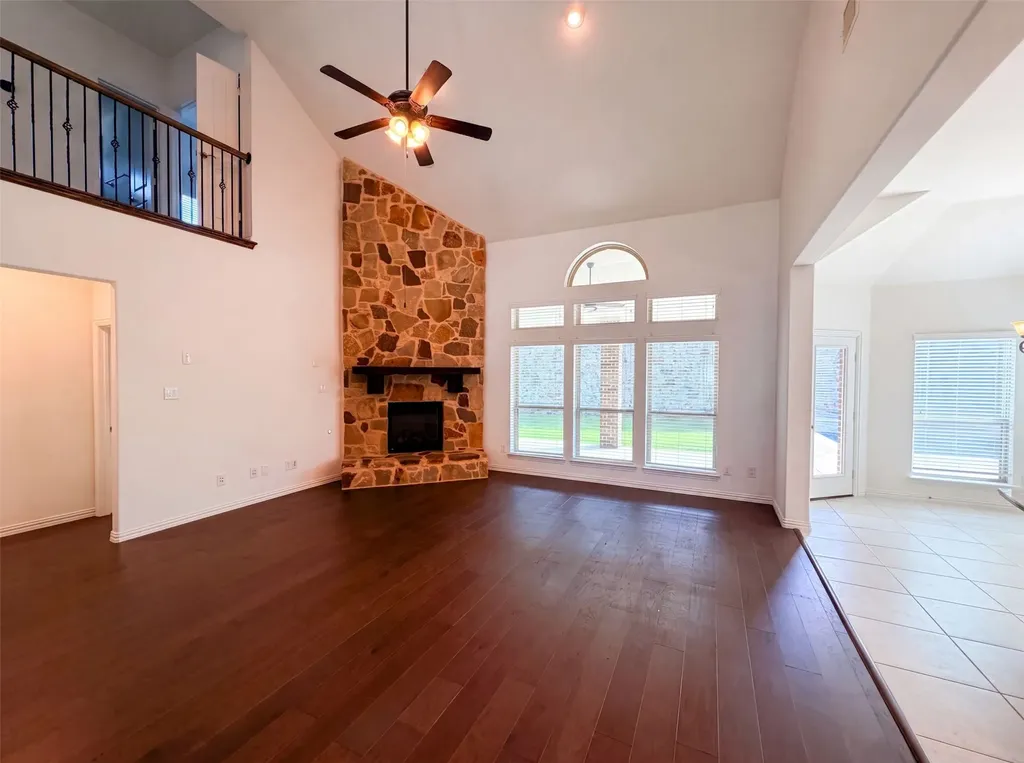 4305 Curlew Lane Garland TX 75043
