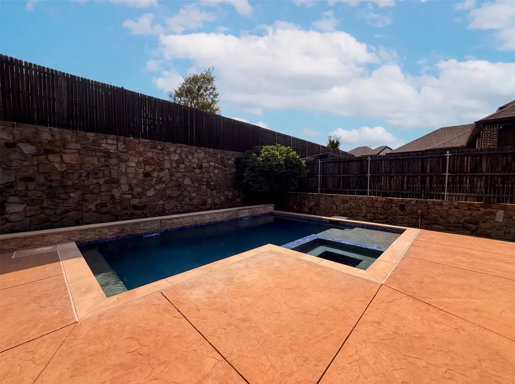 4305 Curlew Lane Garland TX 75043