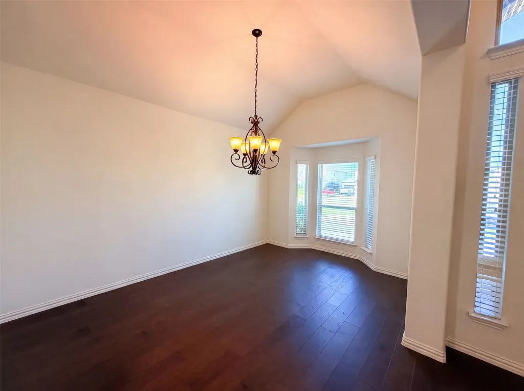 4305 Curlew Lane Garland TX 75043