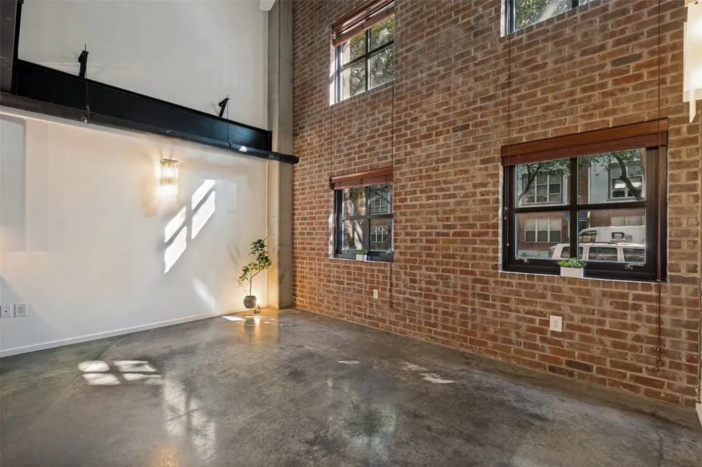3110 Thomas Avenue Dallas TX 75204