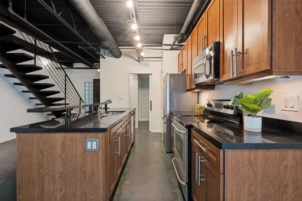 3110 Thomas Avenue Dallas TX 75204