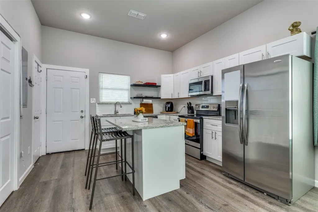 1425 Evans Avenue Fort Worth TX 76104
