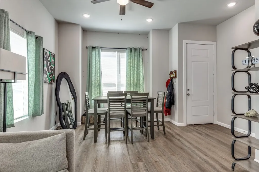 1425 Evans Avenue Fort Worth TX 76104
