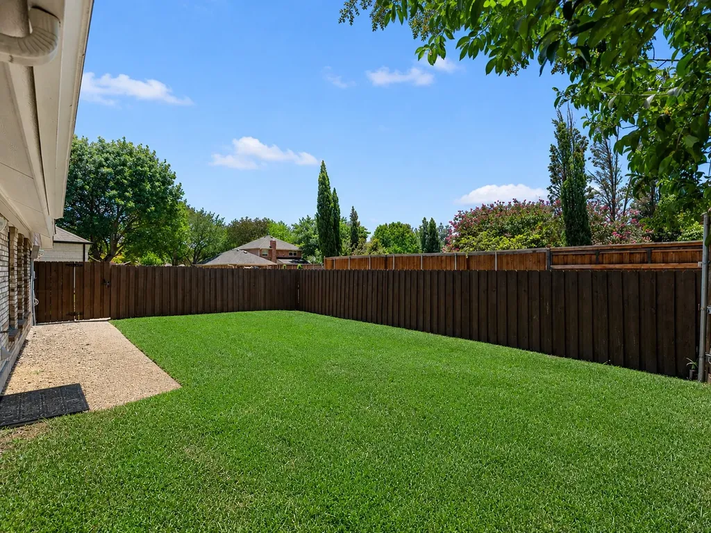 6026 White Rose Trail Dallas TX 75248