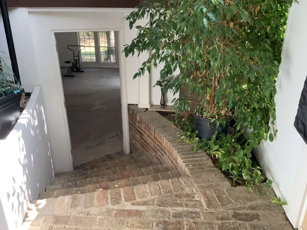 2415 Skyline Drive Irving TX 75038