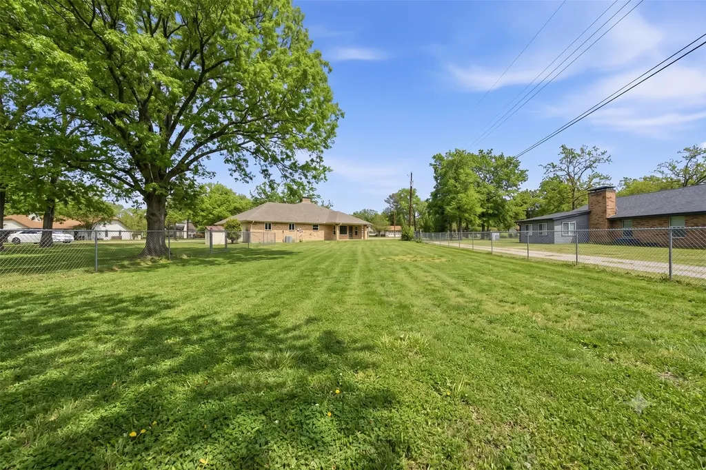 111 Havenwood Drive Enchanted Oaks TX 75156