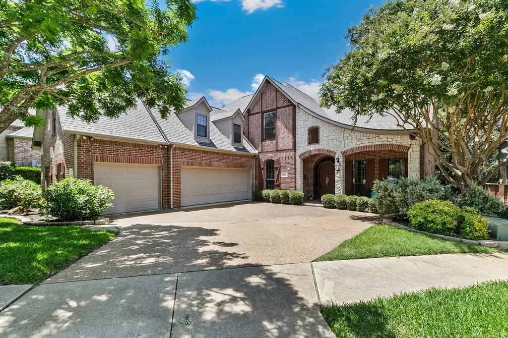 1219 Winding Brook Drive Garland TX 75044