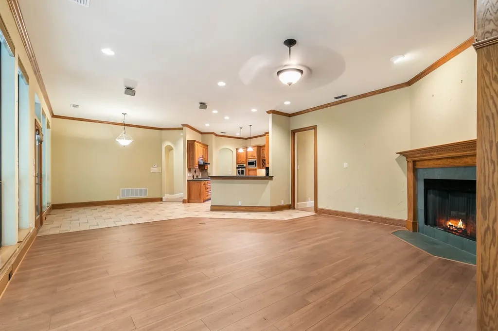 1219 Winding Brook Drive Garland TX 75044