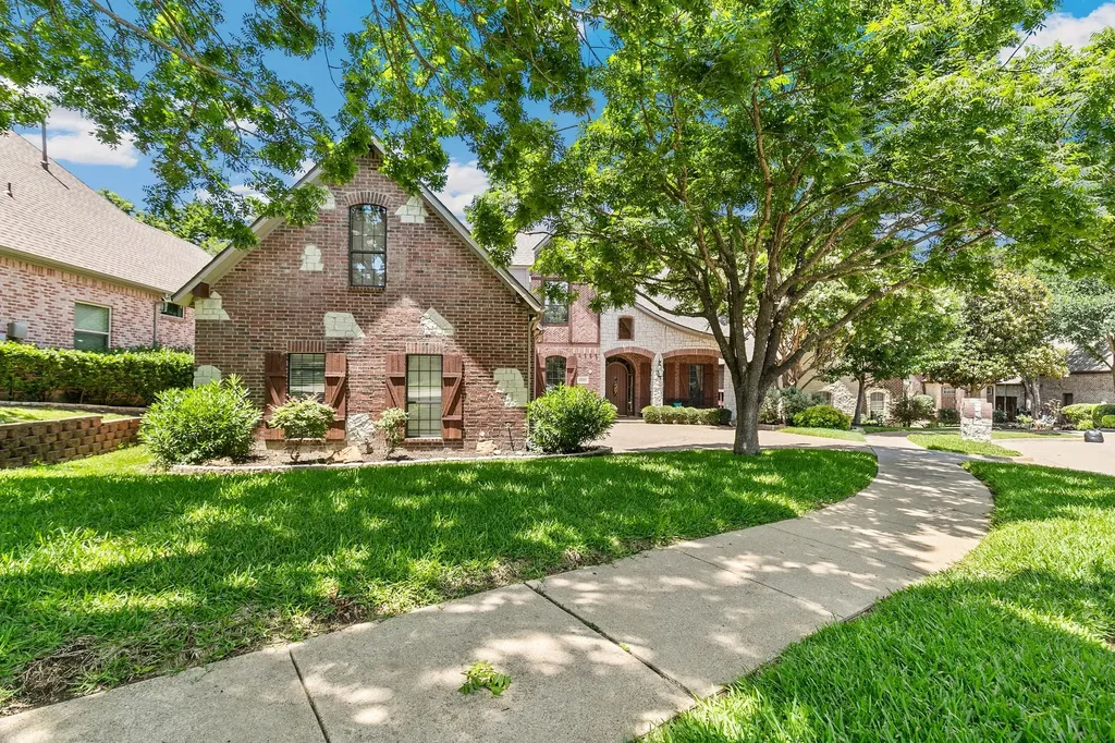 1219 Winding Brook Drive Garland TX 75044