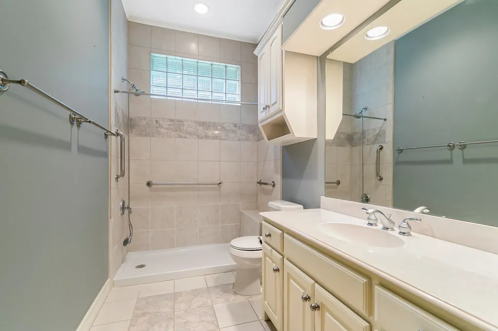 1219 Winding Brook Drive Garland TX 75044