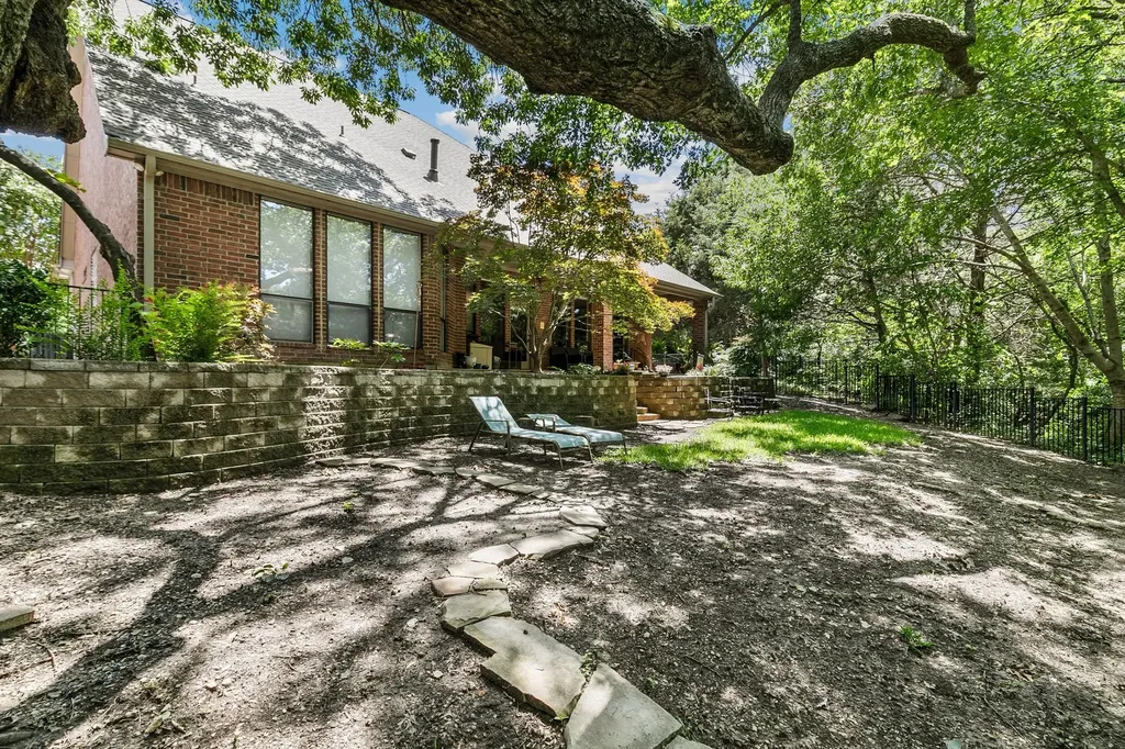 1219 Winding Brook Drive Garland TX 75044