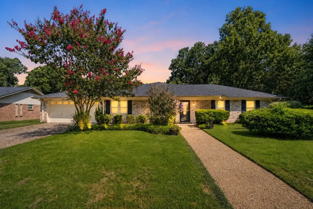 800 Oxford Corsicana TX 75110