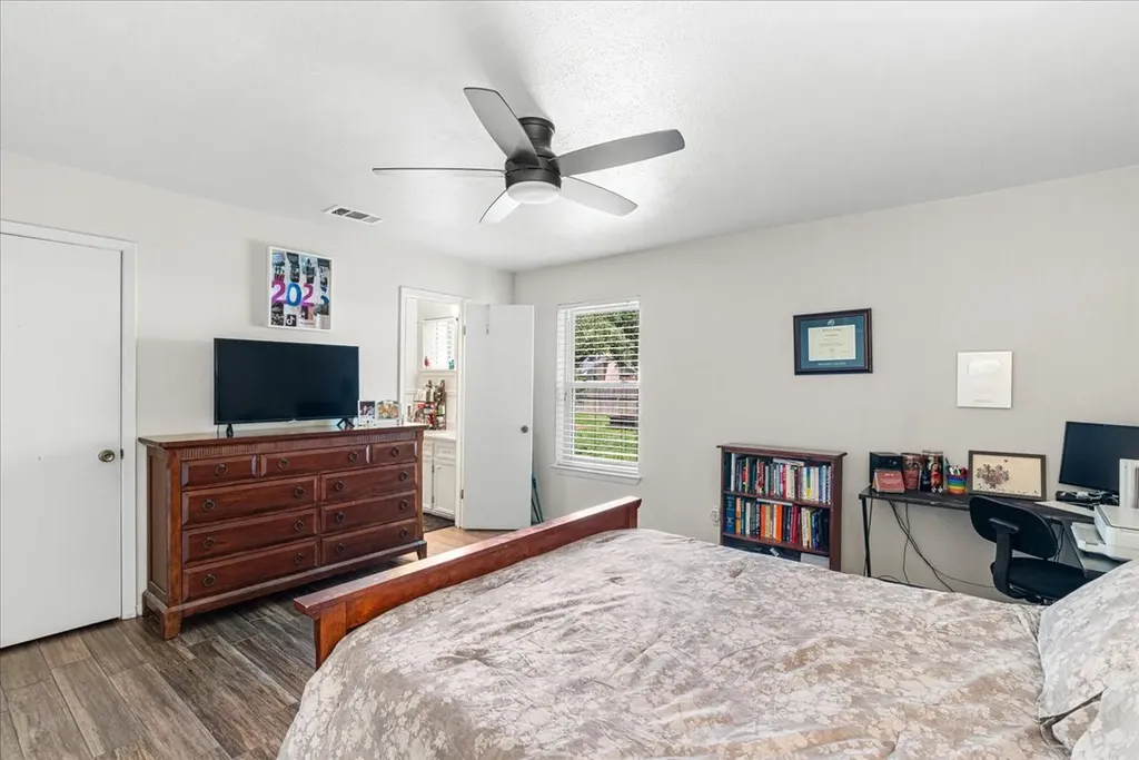 800 Oxford Corsicana TX 75110