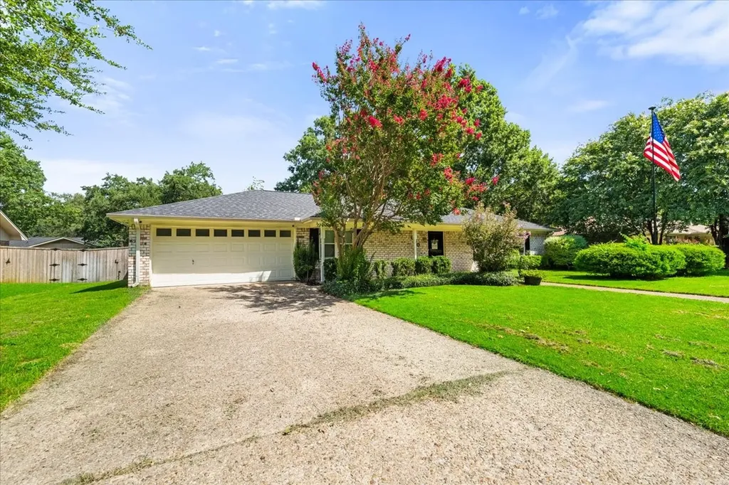 800 Oxford Corsicana TX 75110