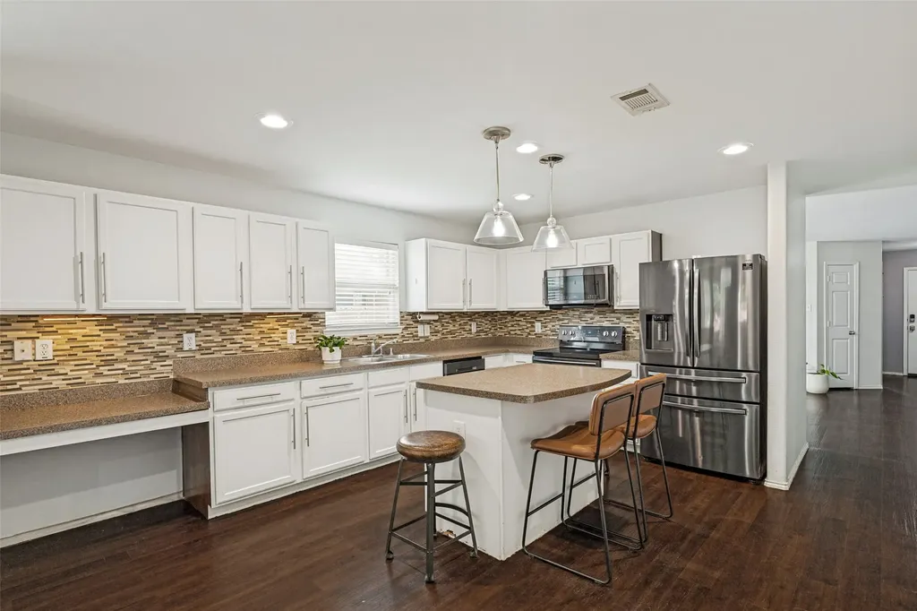 2500 Navasota Drive Little Elm TX 75068