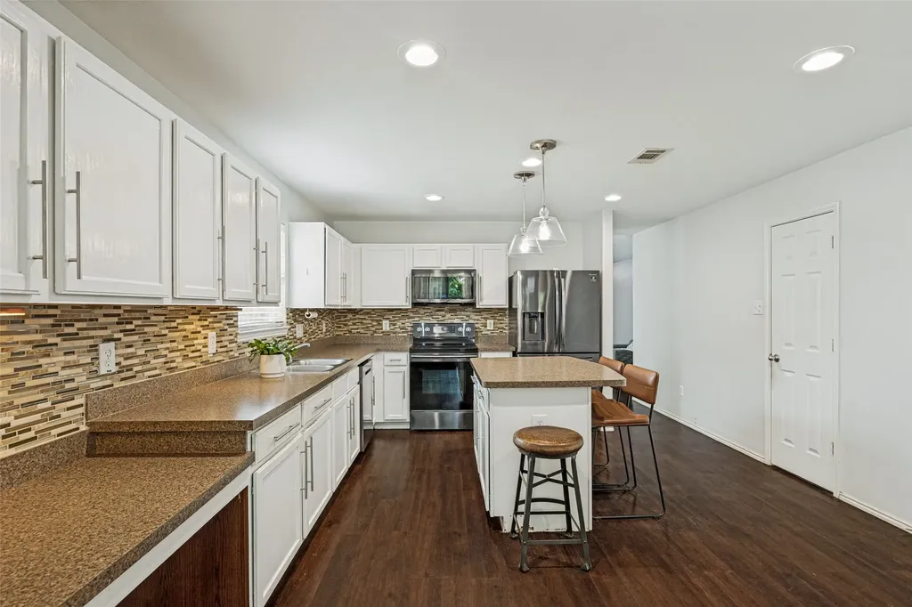 2500 Navasota Drive Little Elm TX 75068