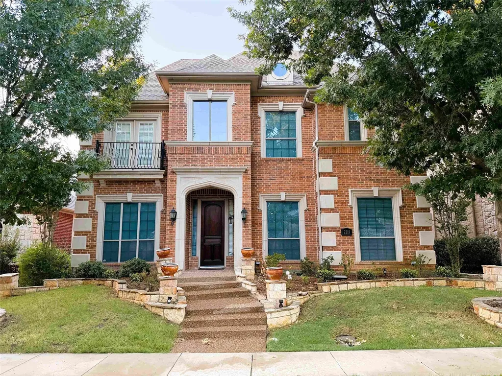 2215 Longview Road Irving TX 75063