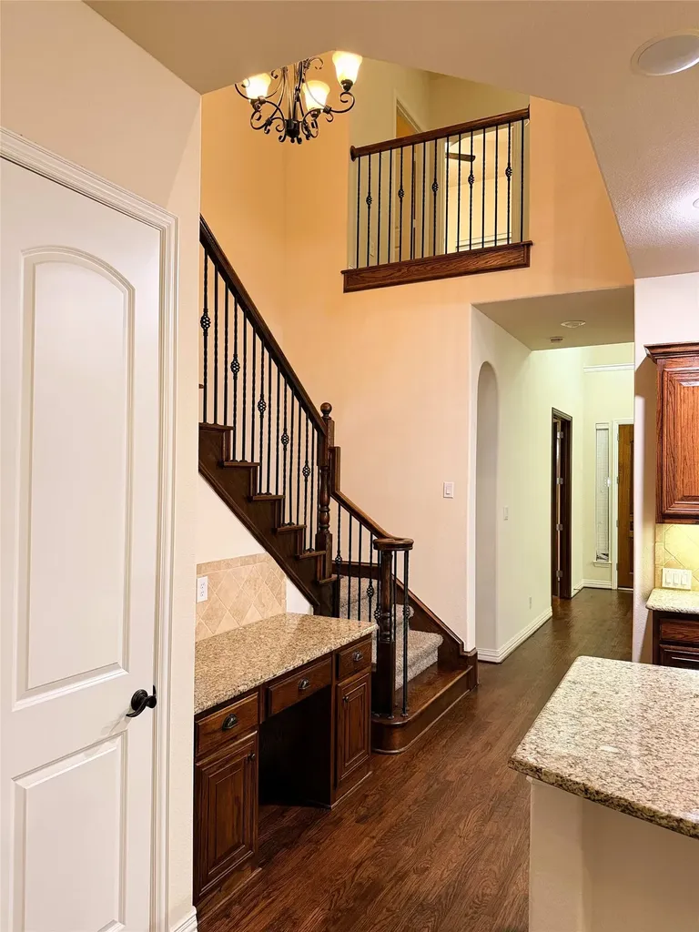 2215 Longview Road Irving TX 75063