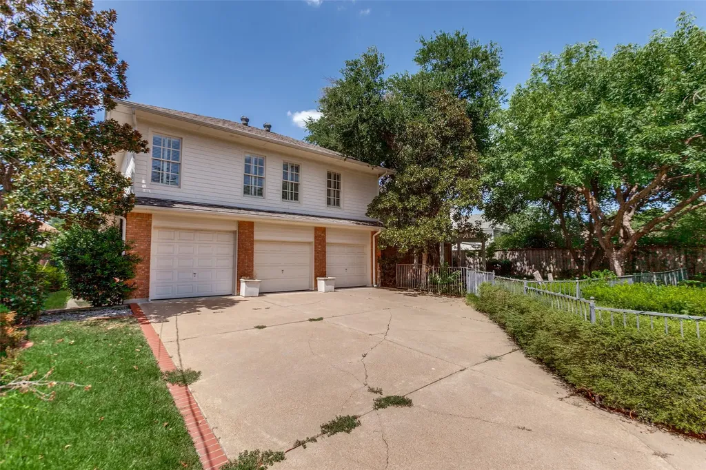 6214 Northwood Road Dallas TX 75225