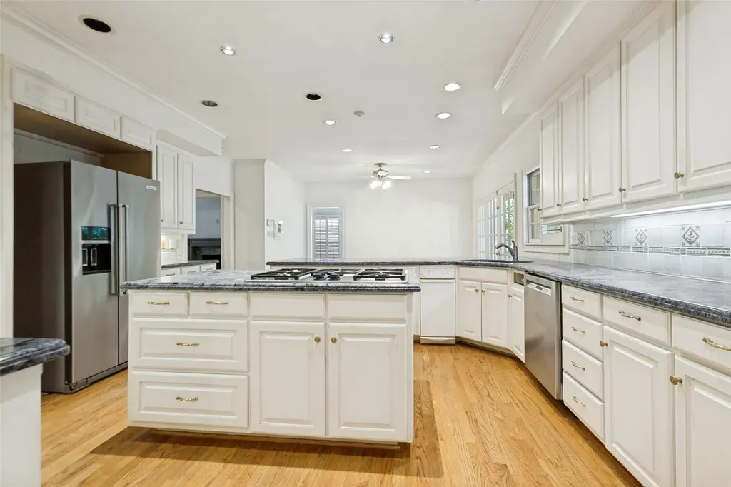 6214 Northwood Road Dallas TX 75225