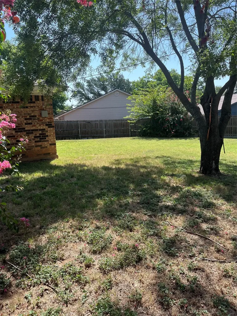 4608 Elm Tree Court Arlington TX 76017