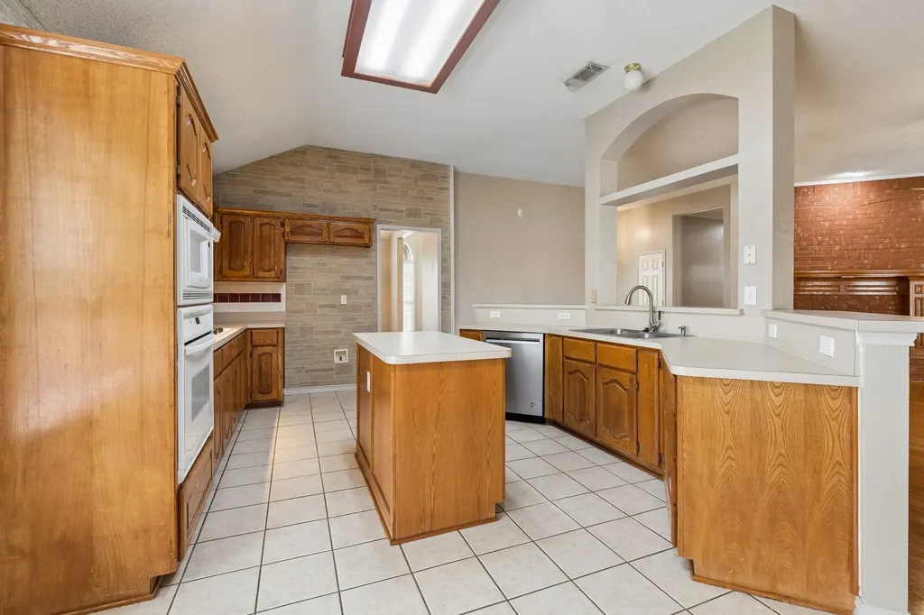 300 Thomas Drive Murphy TX 75094