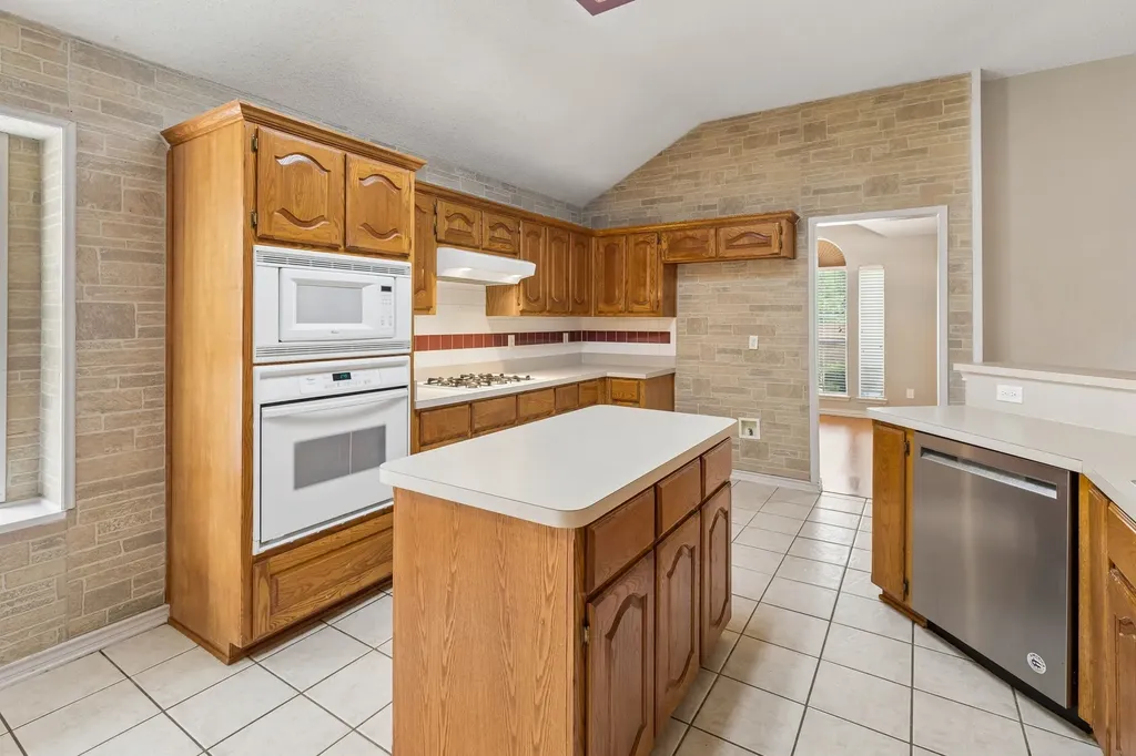 300 Thomas Drive Murphy TX 75094