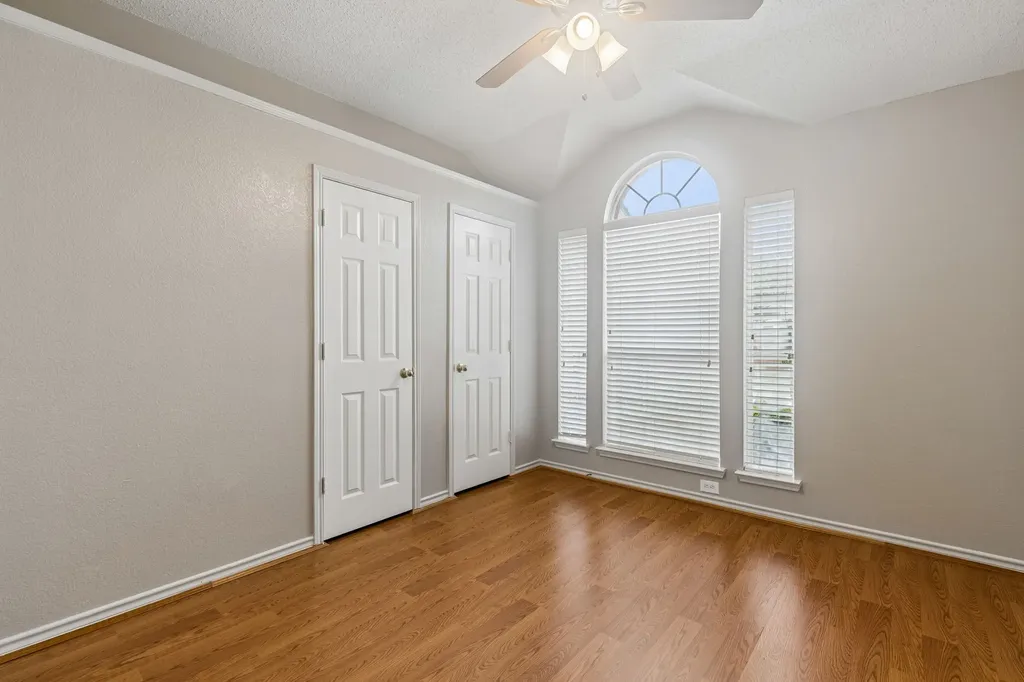 300 Thomas Drive Murphy TX 75094