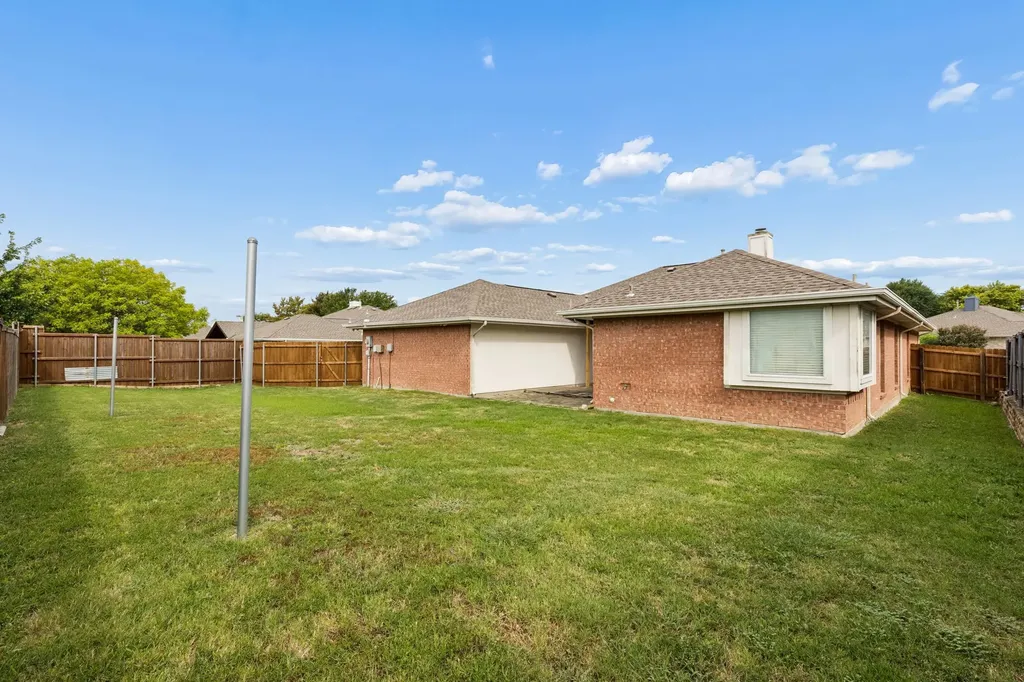 300 Thomas Drive Murphy TX 75094