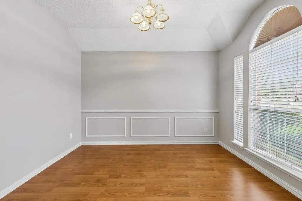 300 Thomas Drive Murphy TX 75094