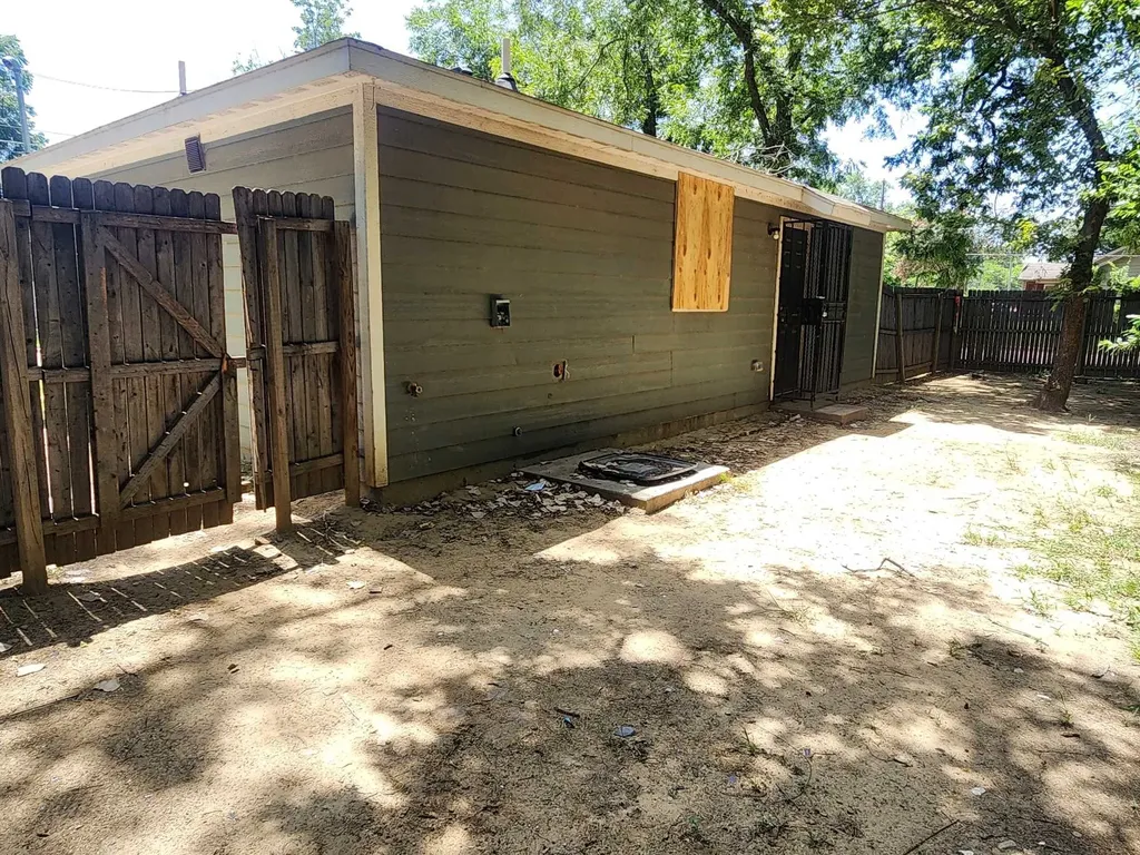 3803 Kenilworth Street Dallas TX 75210