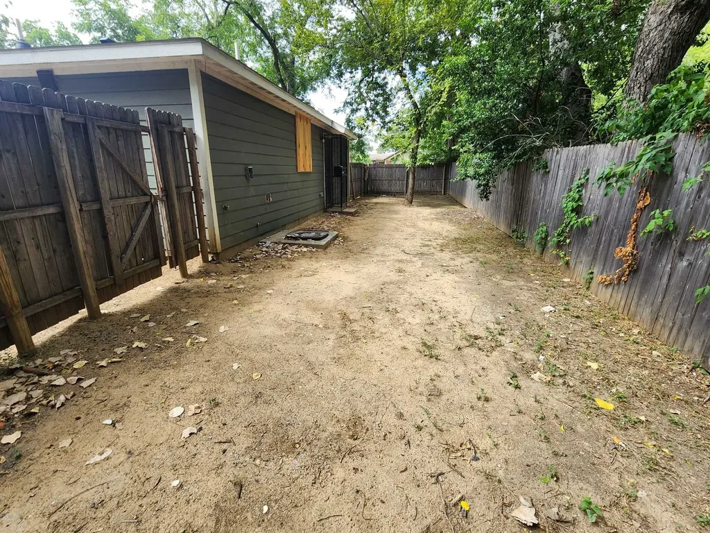 3803 Kenilworth Street Dallas TX 75210