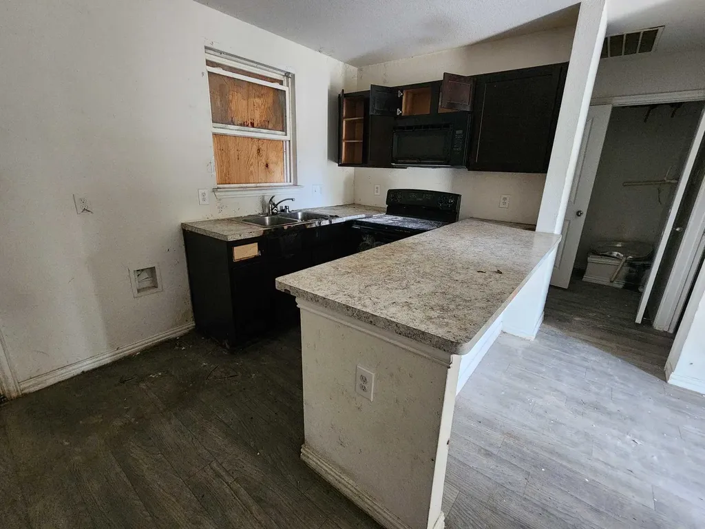 3803 Kenilworth Street Dallas TX 75210