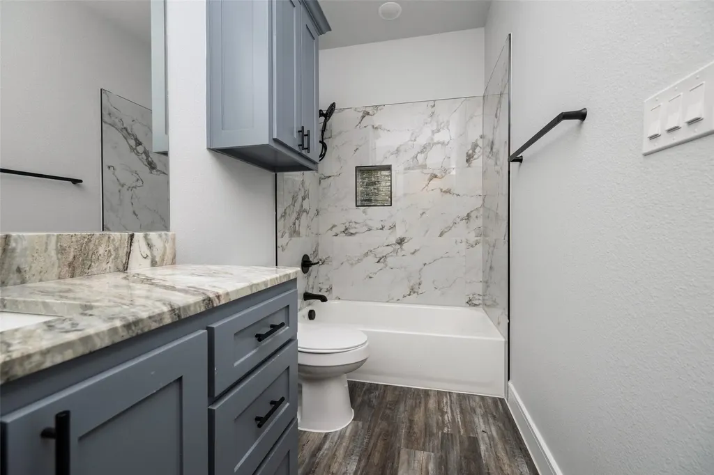 411 W Elm Street Whitewright TX 75491