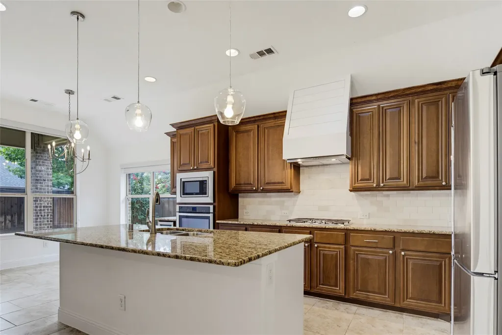8272 Haltered Horse Lane Frisco TX 75036