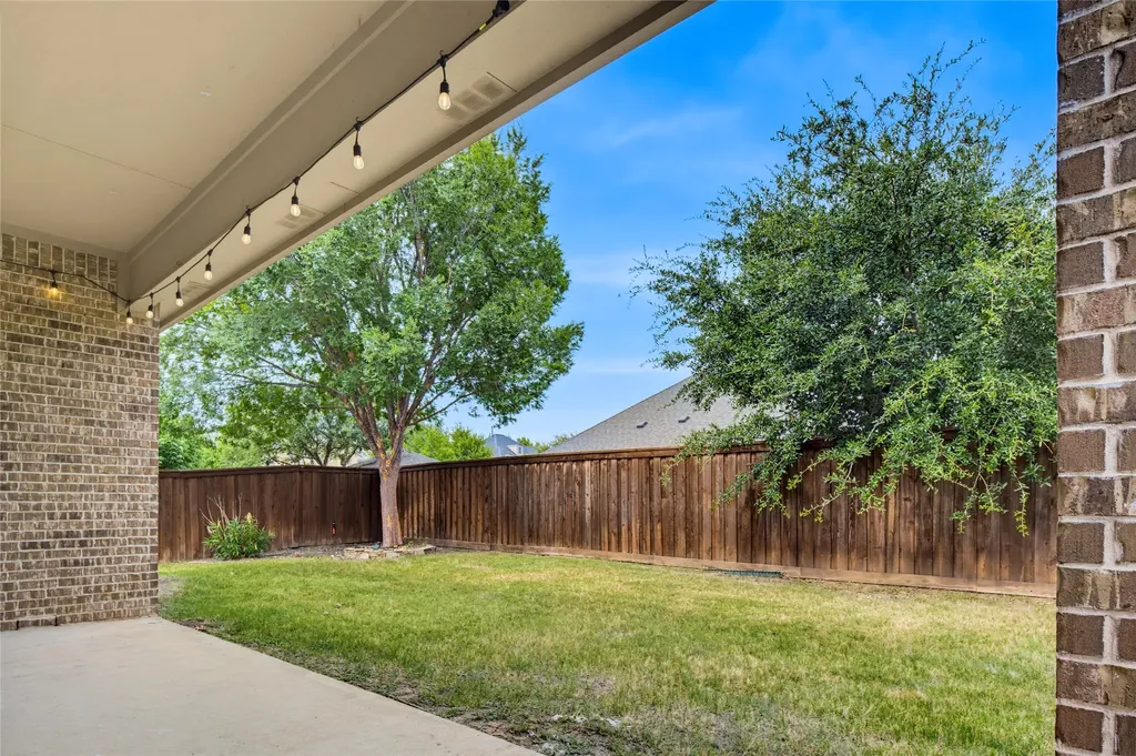 8272 Haltered Horse Lane Frisco TX 75036