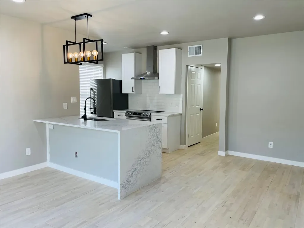 4609 Virginia Avenue Dallas TX 75204