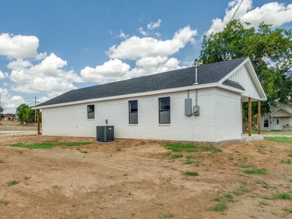 808 Buckboard Drive De Leon TX 76444