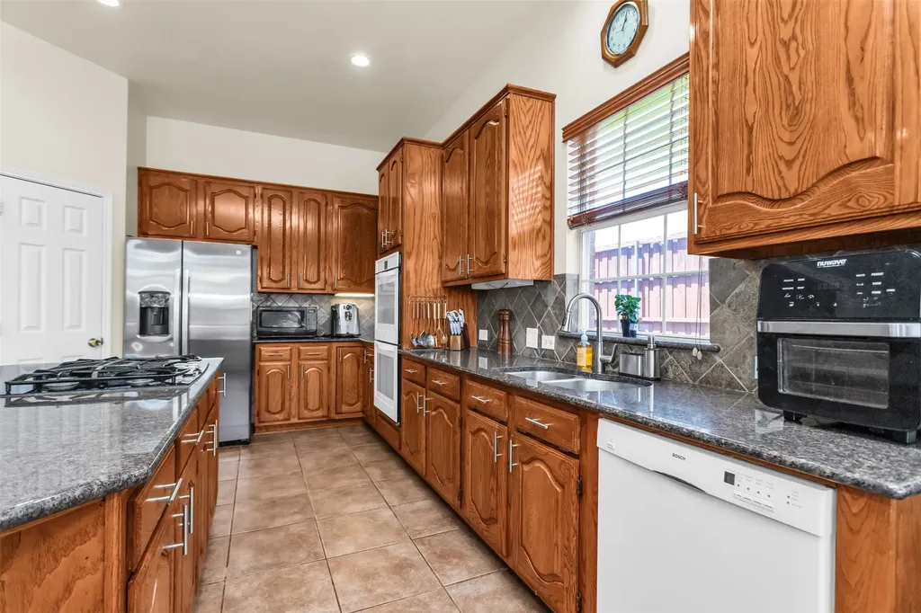 2405 Kittyhawk Drive Plano TX 75025